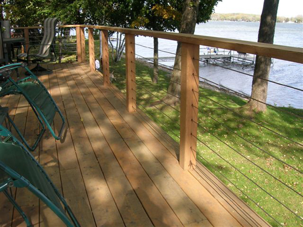 Wire deck railing